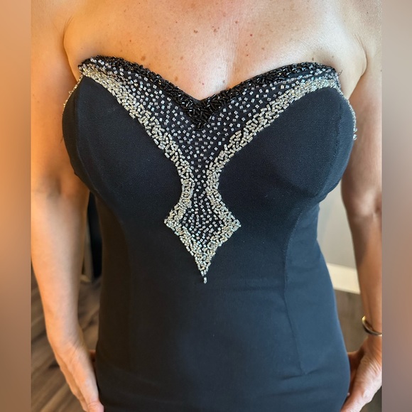 Beautiful black gown with intricate rhinestone detailing - Picture 3 of 4